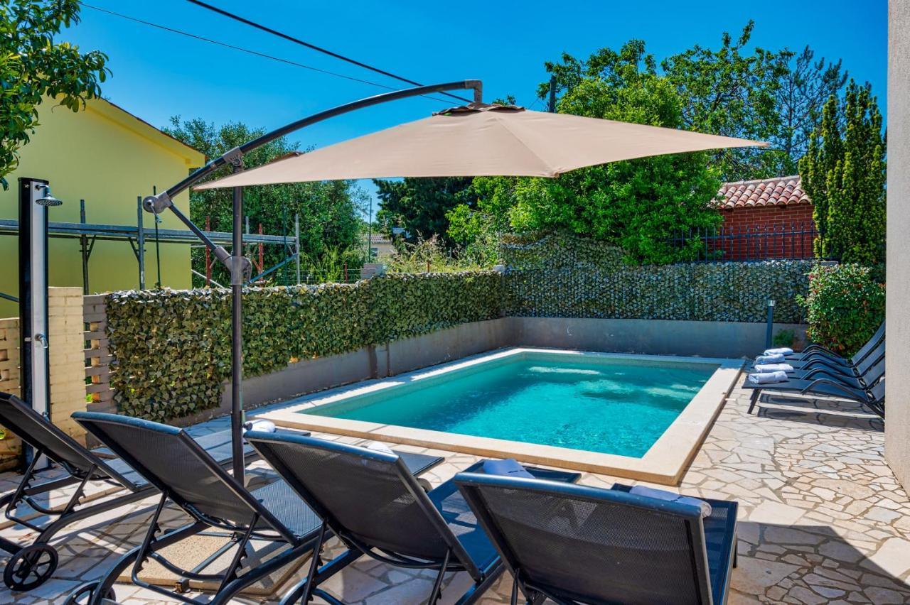 Villa Matija Ližnjan エクステリア 写真